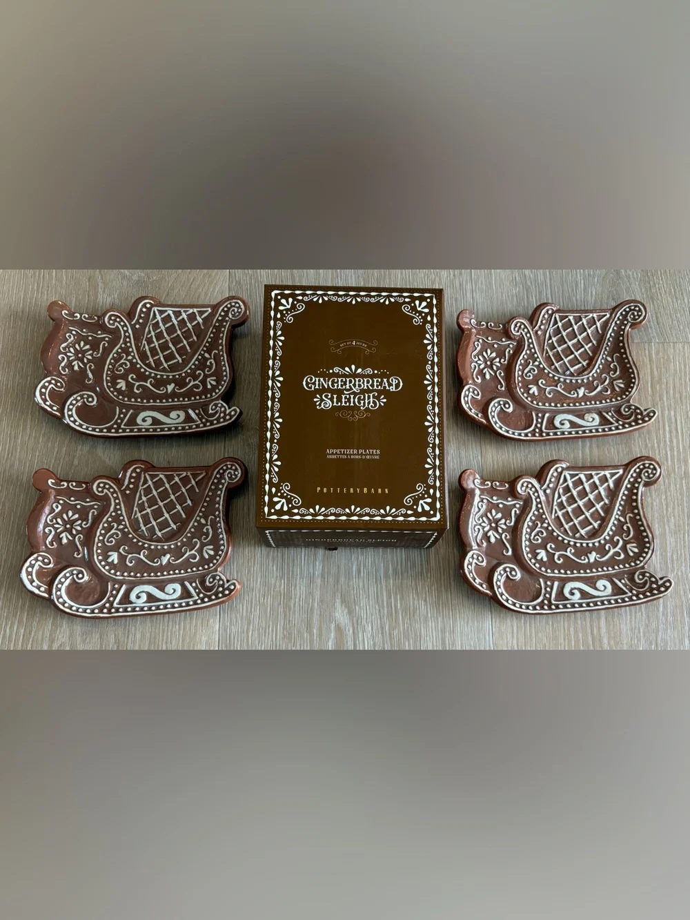 POTTERY BARN GINGERBREAD COLLECTION - SLEIGH APPETIZER  PLATES SET OF 4 -NEW NIB